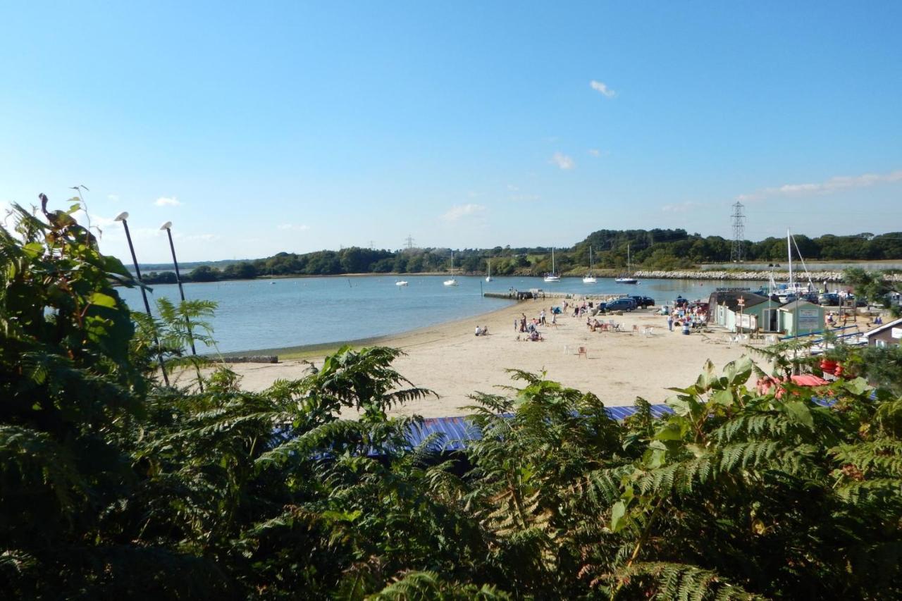 فندق Pine Ridge 59 Rockley Park Poole With Sea View Sleeps Six المظهر الخارجي الصورة