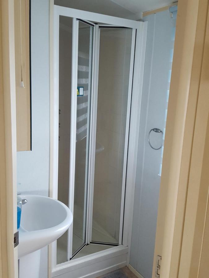 فندق Pine Ridge 59 Rockley Park Poole With Sea View Sleeps Six المظهر الخارجي الصورة