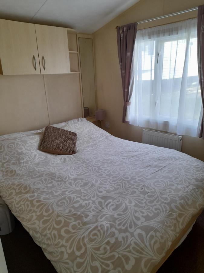 فندق Pine Ridge 59 Rockley Park Poole With Sea View Sleeps Six المظهر الخارجي الصورة